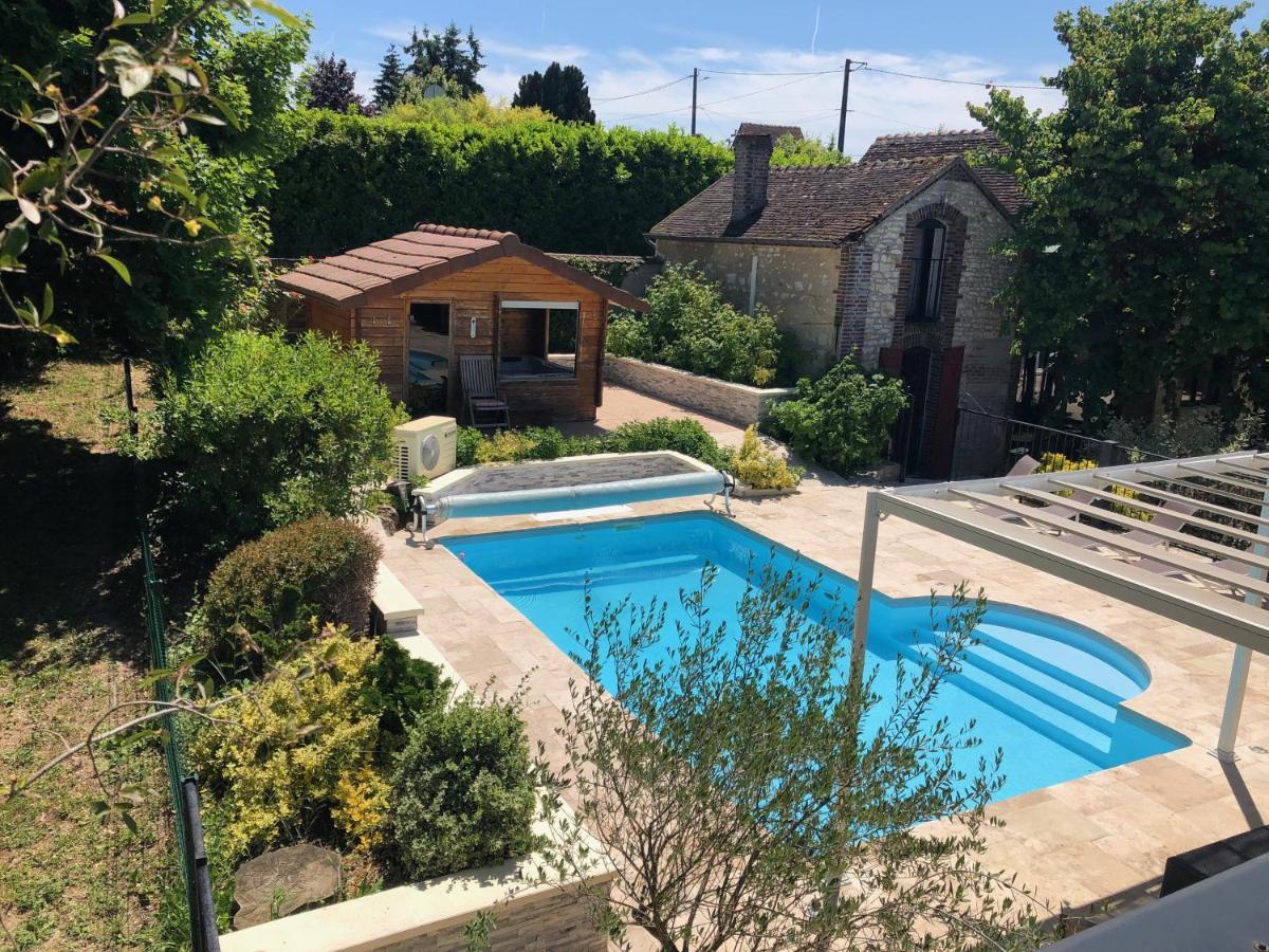 Saint-Maurice-le-Vieil Le Rouge & Blanc Bed & Breakfast エクステリア 写真