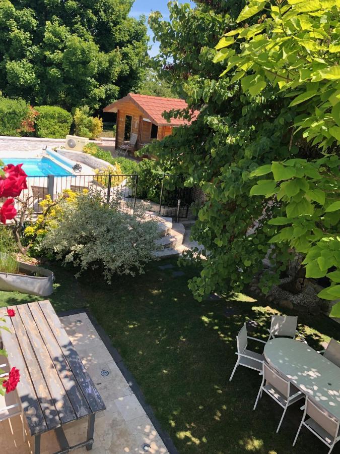 Saint-Maurice-le-Vieil Le Rouge & Blanc Bed & Breakfast エクステリア 写真