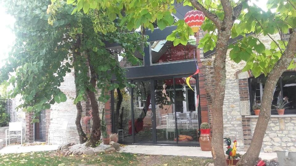 Saint-Maurice-le-Vieil Le Rouge & Blanc Bed & Breakfast エクステリア 写真