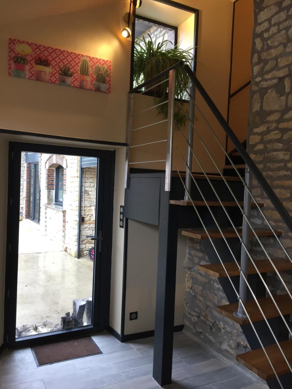 Saint-Maurice-le-Vieil Le Rouge & Blanc Bed & Breakfast エクステリア 写真