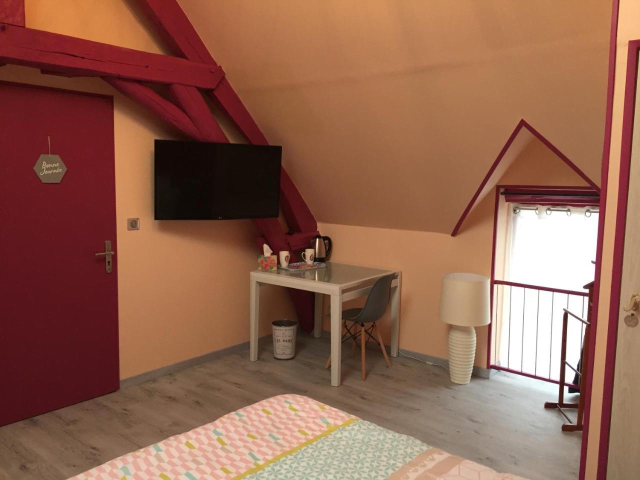 Saint-Maurice-le-Vieil Le Rouge & Blanc Bed & Breakfast エクステリア 写真