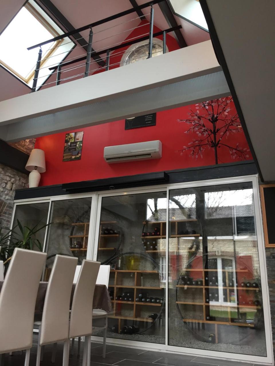Saint-Maurice-le-Vieil Le Rouge & Blanc Bed & Breakfast エクステリア 写真
